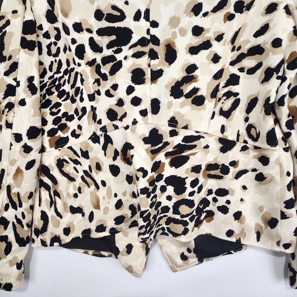 Chico's Leopard Print Women's Jacket Size M (1) - Picture 8 of 12